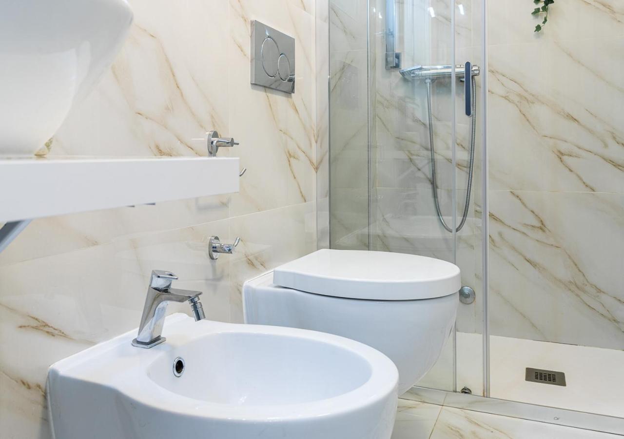 Elegant Suite - In Centro Portanuova Torino Eksteriør billede